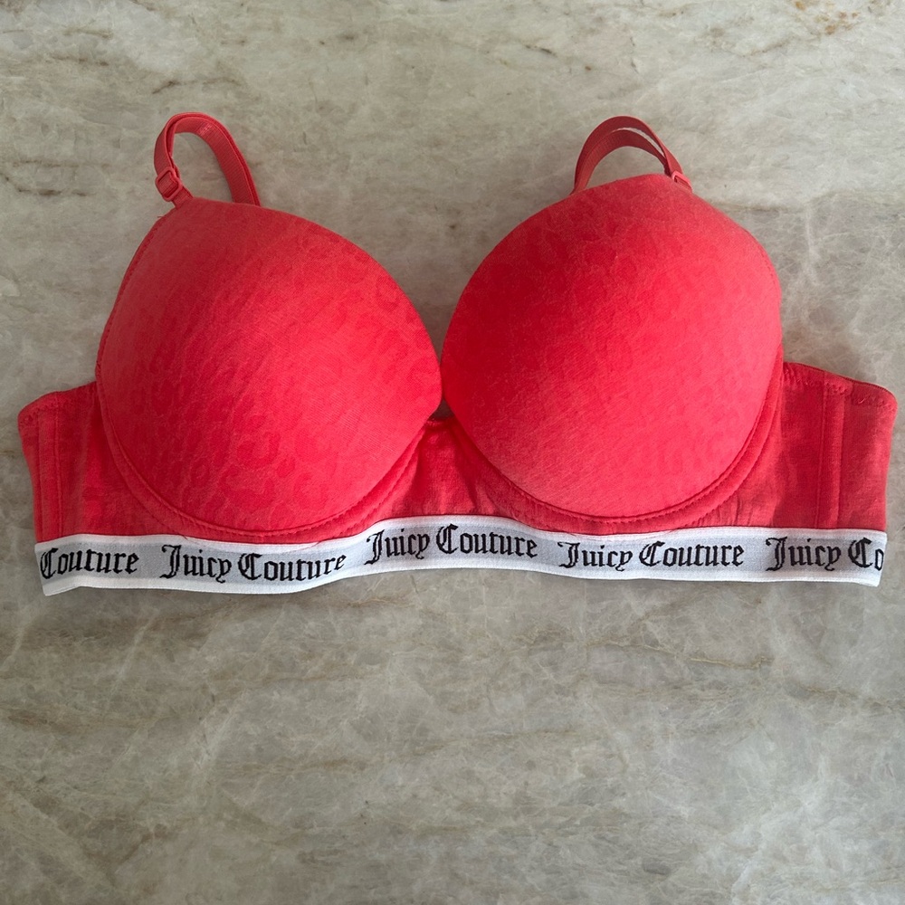 NWT Pink Juicy Couture Push up bra!!
#Trendy #cheetah print #Y2K #intimates